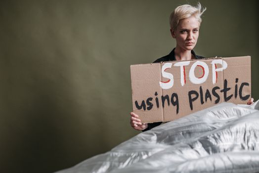Jak Spotřebitelé Mění Výrobu Plastů: Vliv a Možnosti Akce